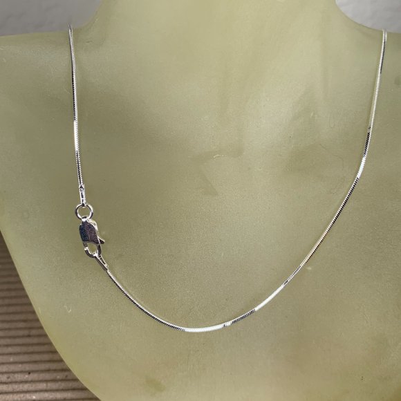 NEW 18" Real Silver (not plated) 1mm Square Snake Chain - Picture 3 of 4